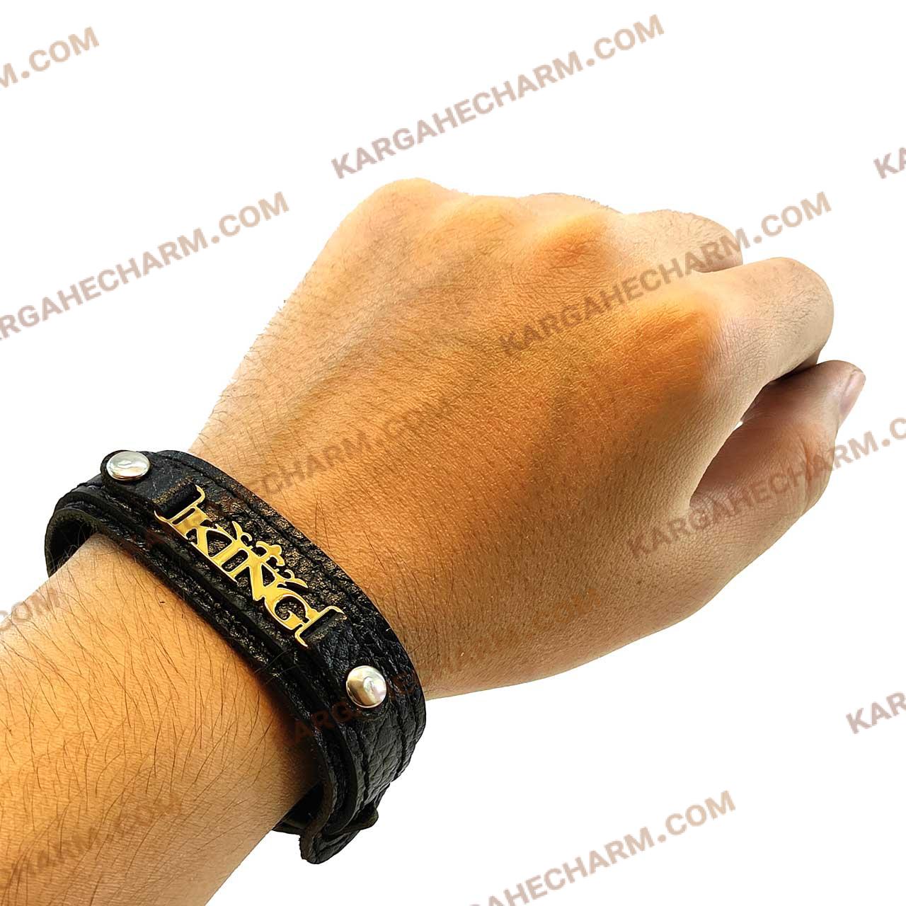 دستبند چرم طرح پلاک کینگ دستبند چرم طرح پلاک کینگ