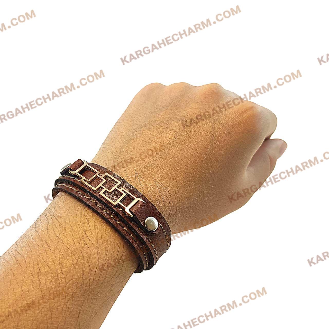 دستبند چرم طرح پلاک باداب سورت دستبند چرم طرح پلاک باداب سورت